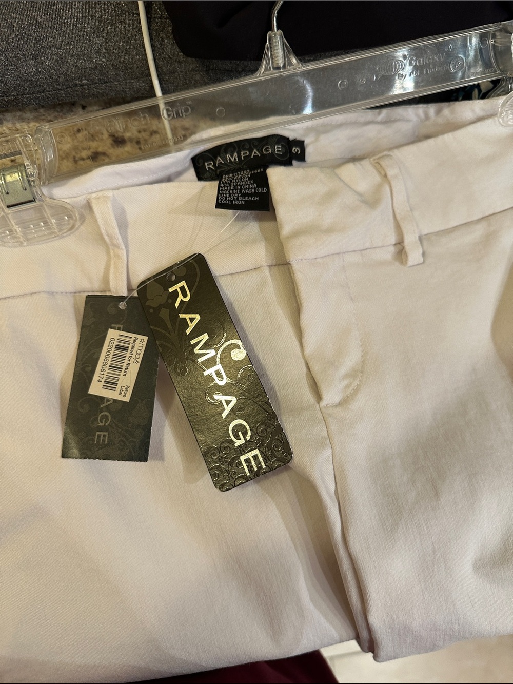 Rampage White Bermuda Shorts with Belt Loops - Picture 4 of 7